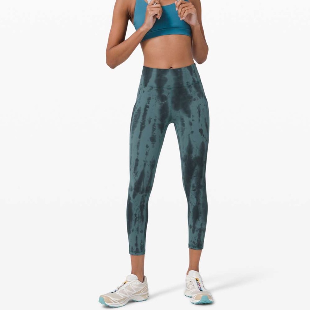 Lululemon Invigorate High-Rise Tight 25" *Wash
Forest Shibori Graphite Grey